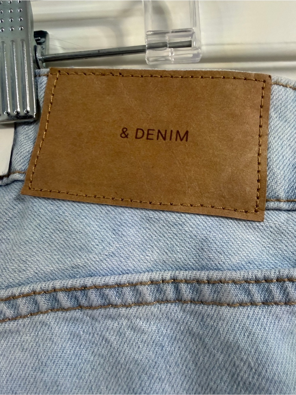 NWT H&M &Denim Light Wash Baggy Distressed Jeans Size 12 Wide Leg Y2K - Picture 5 of 12